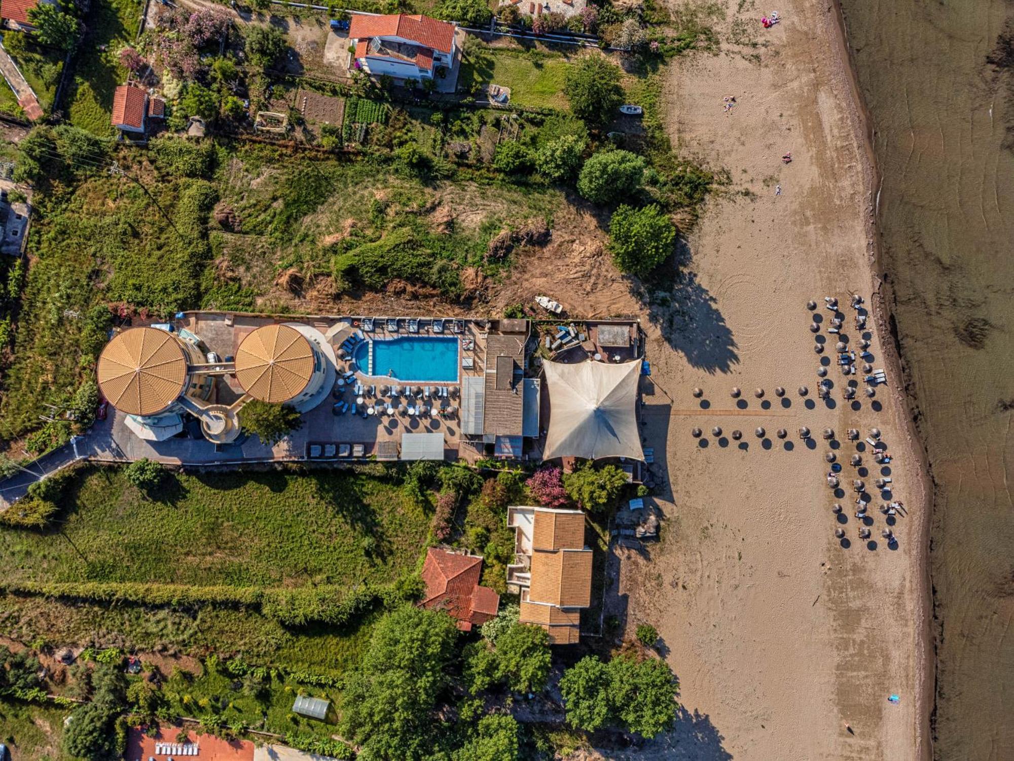 Island Kavos Hotel Exterior photo